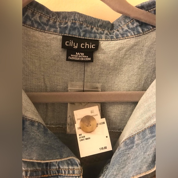 CITY CHIC Women's Plus Size Renegade Denim Dress - Light Wash - Picture 6 of 7